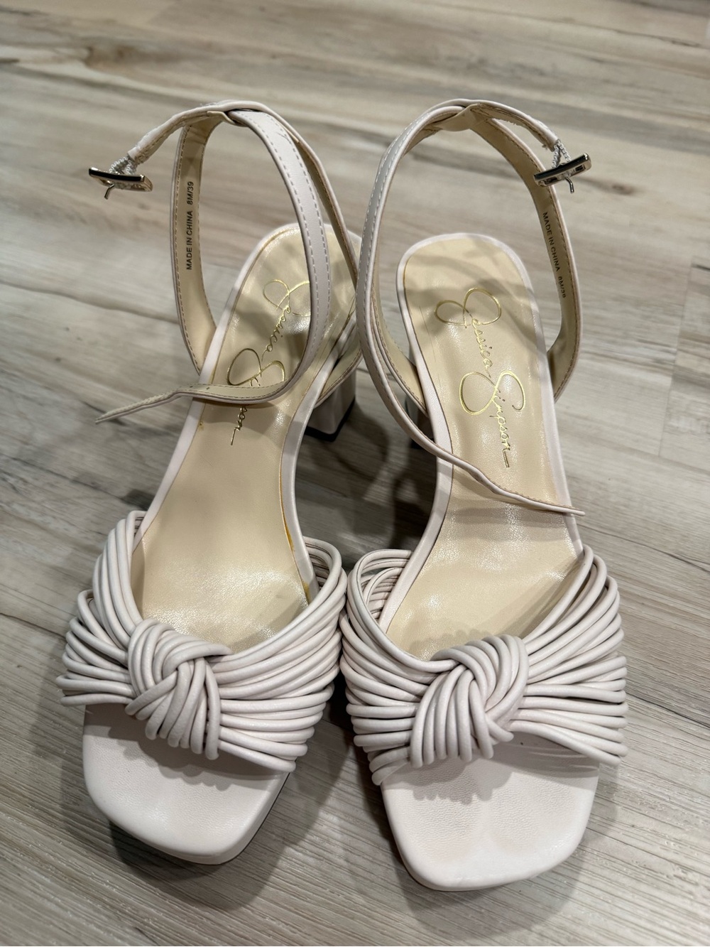 Jessica Simpson Ivory Knot-Detail Heeled Sandals Size 8